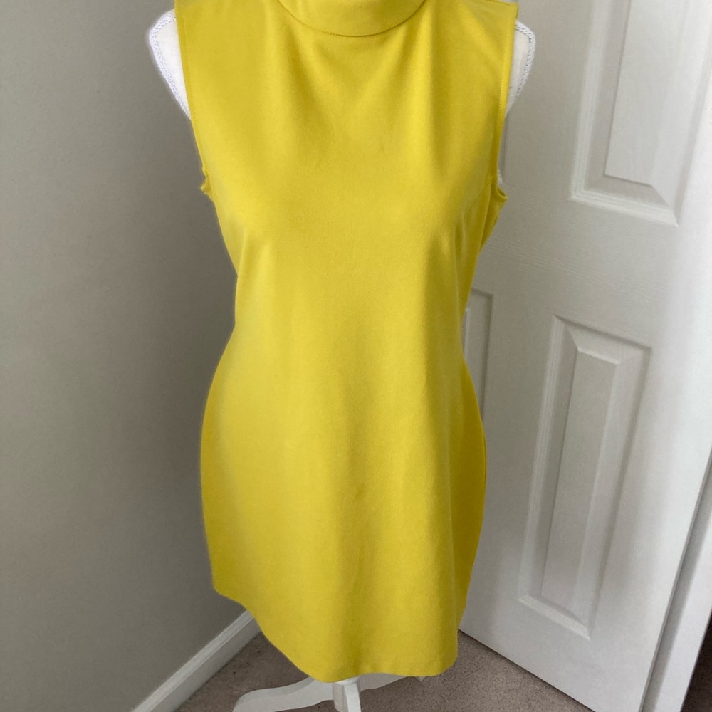 Elegant Yellow Sleeveless Dress